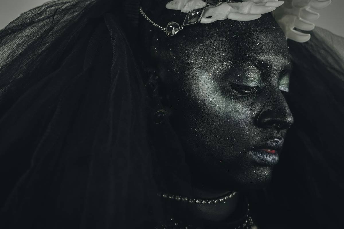 Elevated Glamour: The Ultimate Guide to Editorial Makeup That Actually Photographs