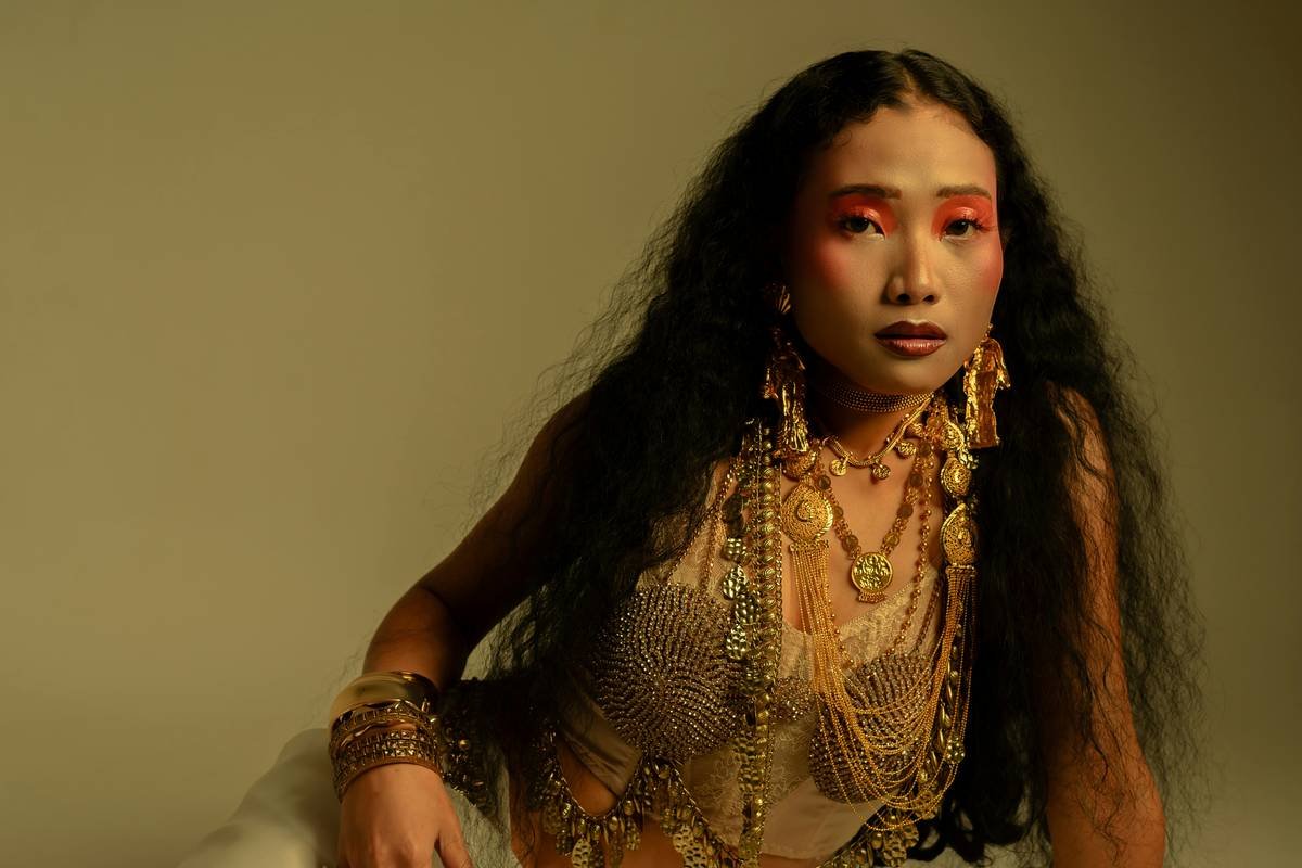 How to Master Striking Runway Visuals: An Editorial Makeup Artist’s No-BS Guide